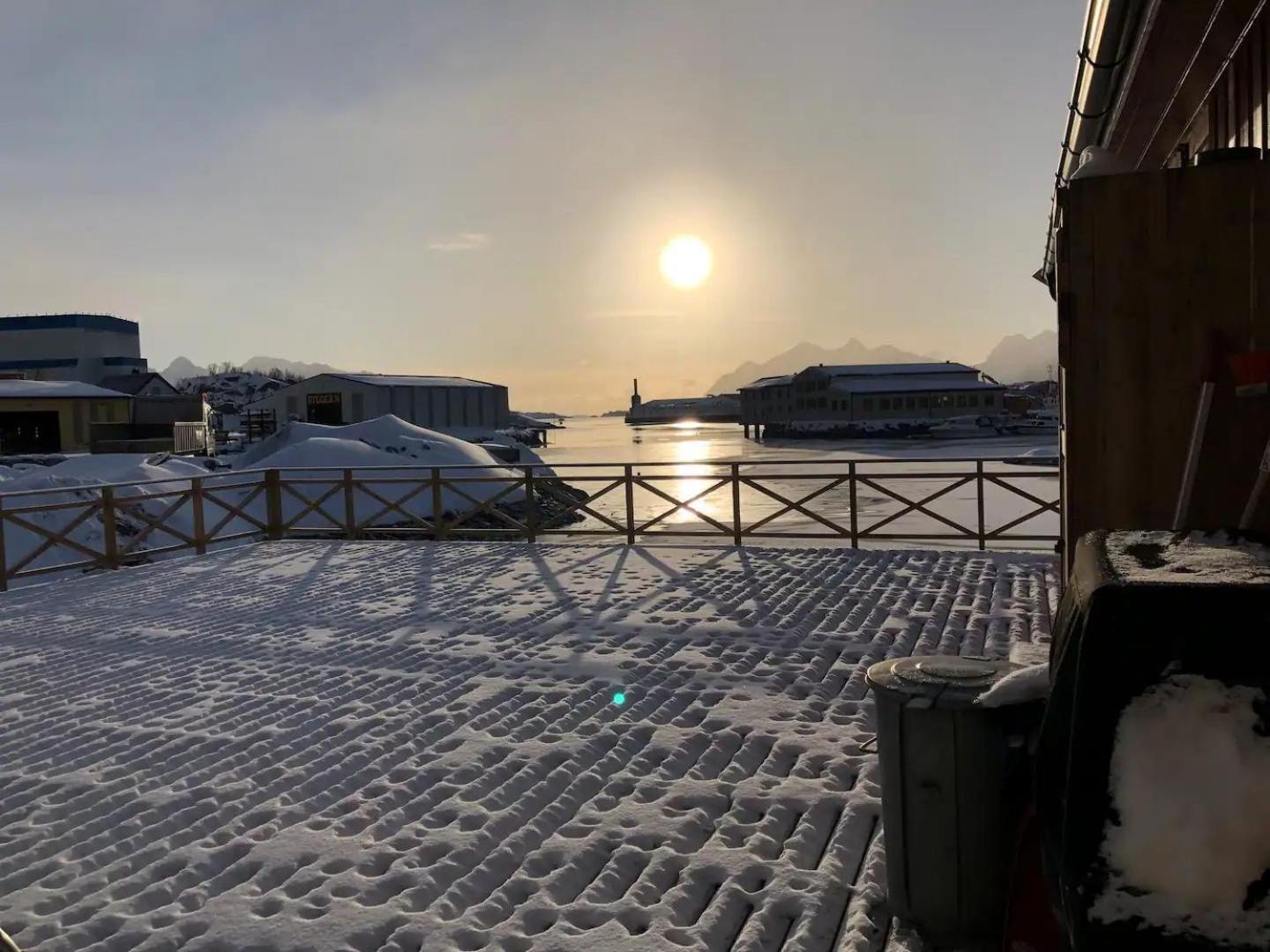 Nora'S Waterfront Cabin Svolvær Εξωτερικό φωτογραφία